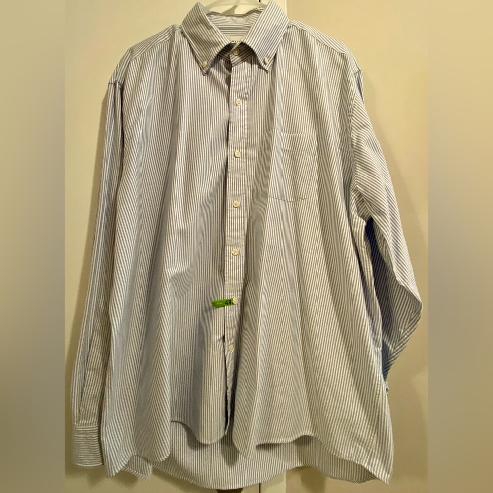 Men's Size Extra Large Ledbury Blue and White Seersucker Button-Down Dress Shirt